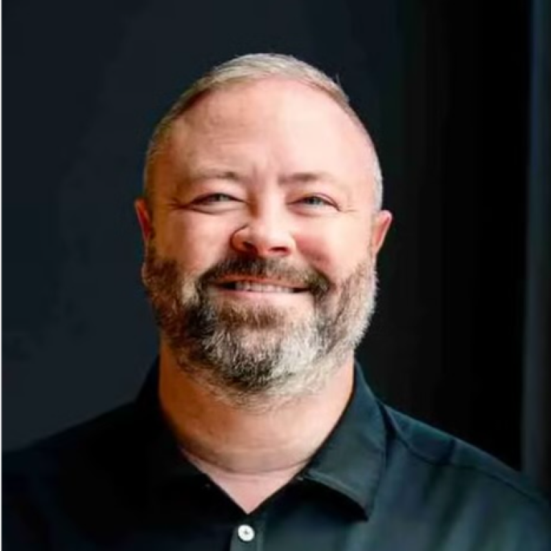 Daniel Street headshot