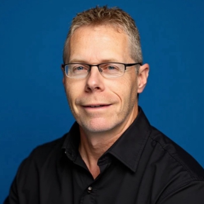 Steve Thompson headshot